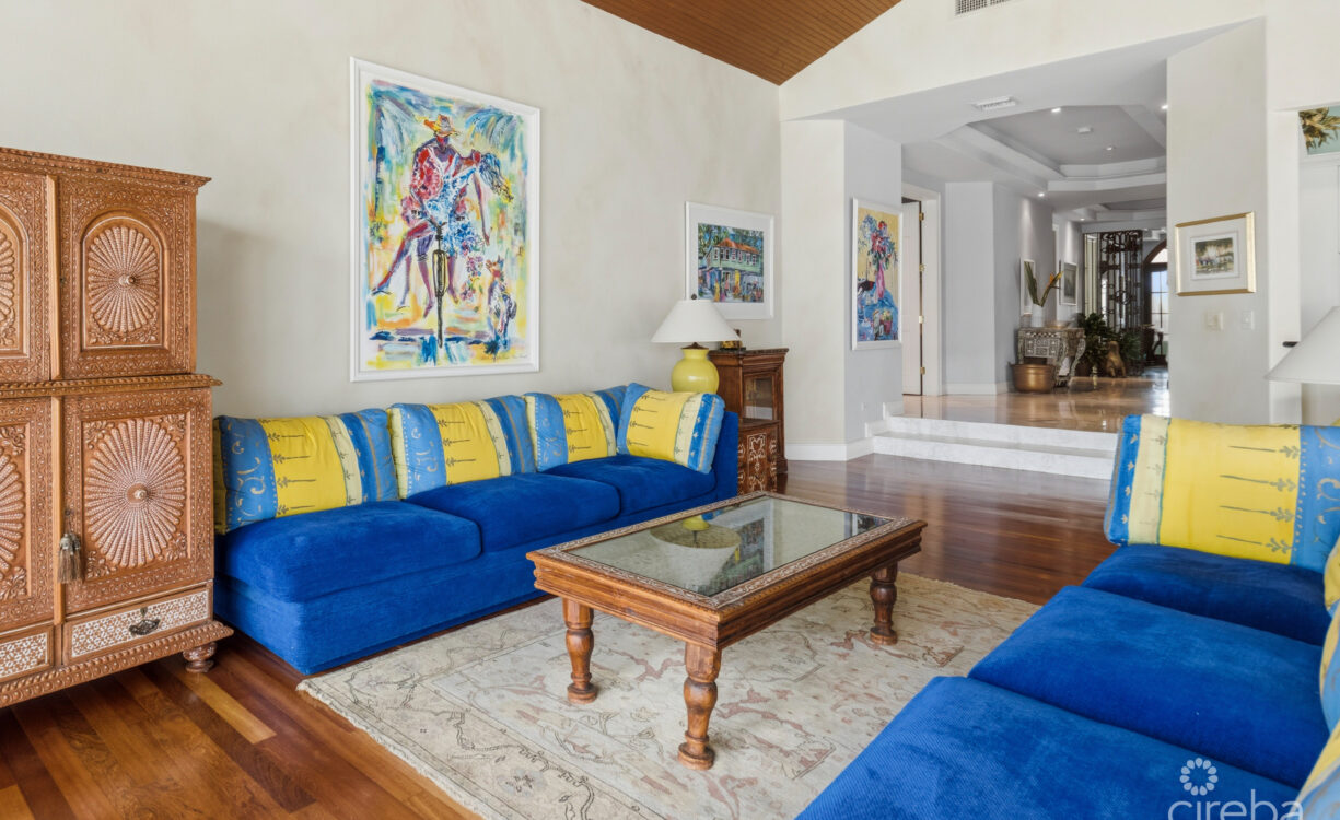 THE SOVEREIGN #12 PENTHOUSE ON SEVEN MILE BEACH