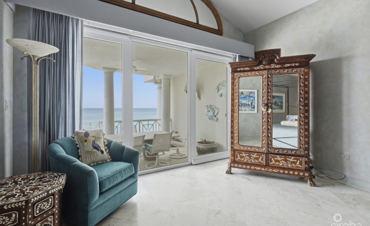 THE SOVEREIGN #12 PENTHOUSE ON SEVEN MILE BEACH