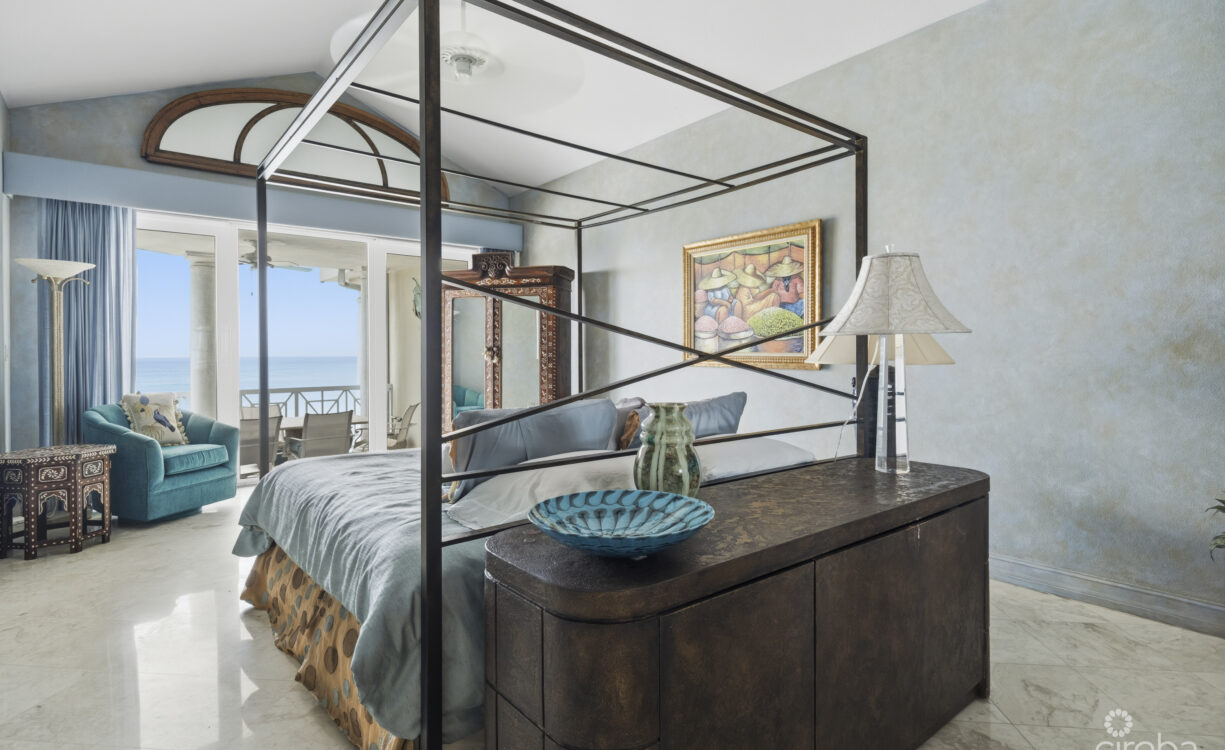 THE SOVEREIGN #12 PENTHOUSE ON SEVEN MILE BEACH