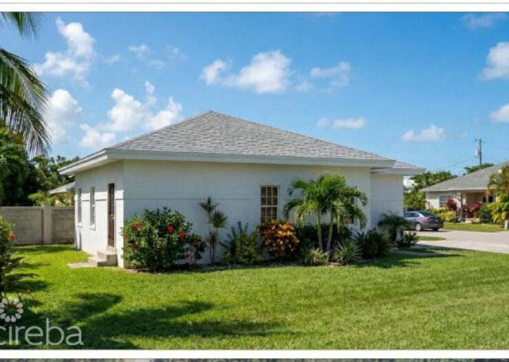 WEST BAY RESIDENTIAL LOT WITH APPROVED 3 BED/2 BATH PLANS AND BUILDING PERMIT.