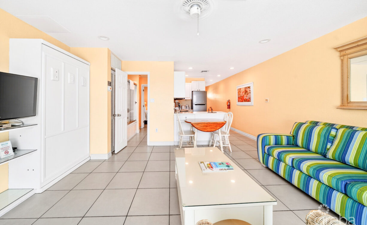 COMPASS POINT 205 - ONE BEDROOM