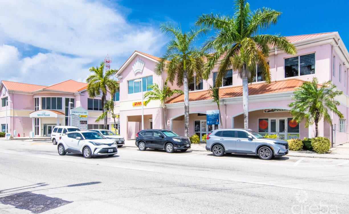 CROWN SQUARE | 16 UNIT COMMERCIAL INVESTMENT OPPORTUNITY
