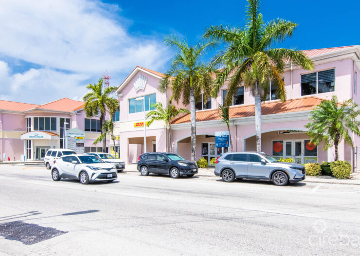 CROWN SQUARE | 16 UNIT COMMERCIAL INVESTMENT OPPORTUNITY