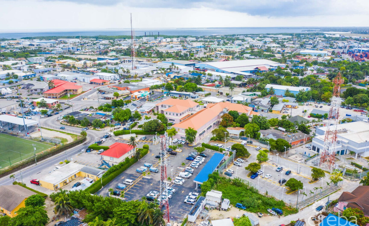 CROWN SQUARE | 16 UNIT COMMERCIAL INVESTMENT OPPORTUNITY