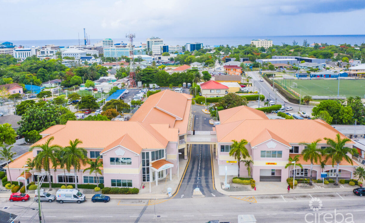 CROWN SQUARE | 16 UNIT COMMERCIAL INVESTMENT OPPORTUNITY