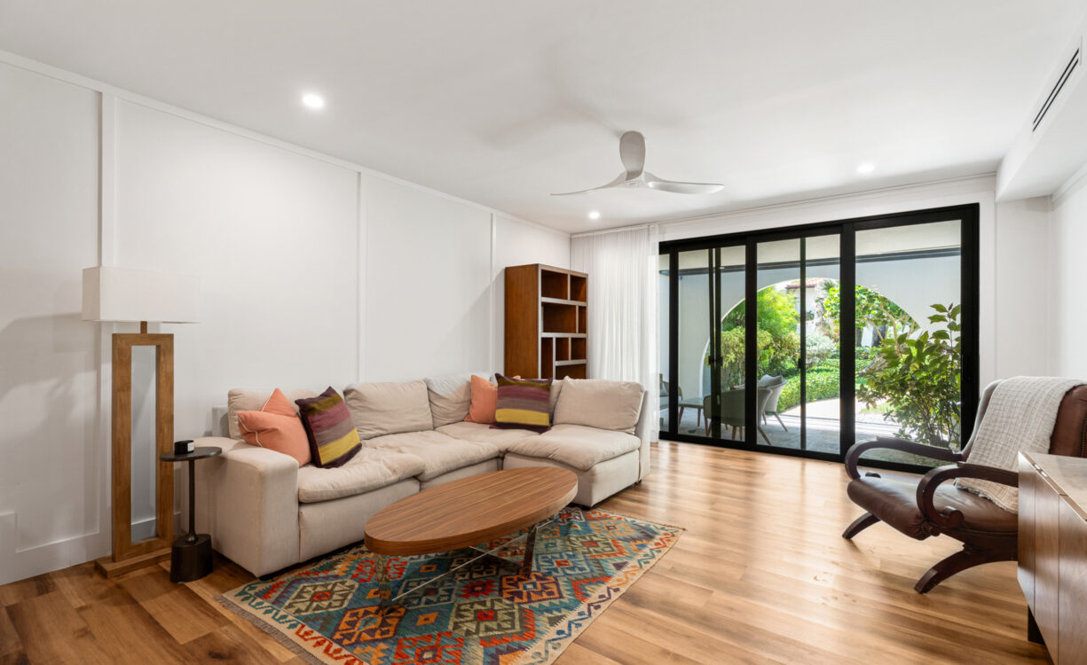 VILLA PAPPAGALLOS 4, WEST BAY RENOVATED CONDO
