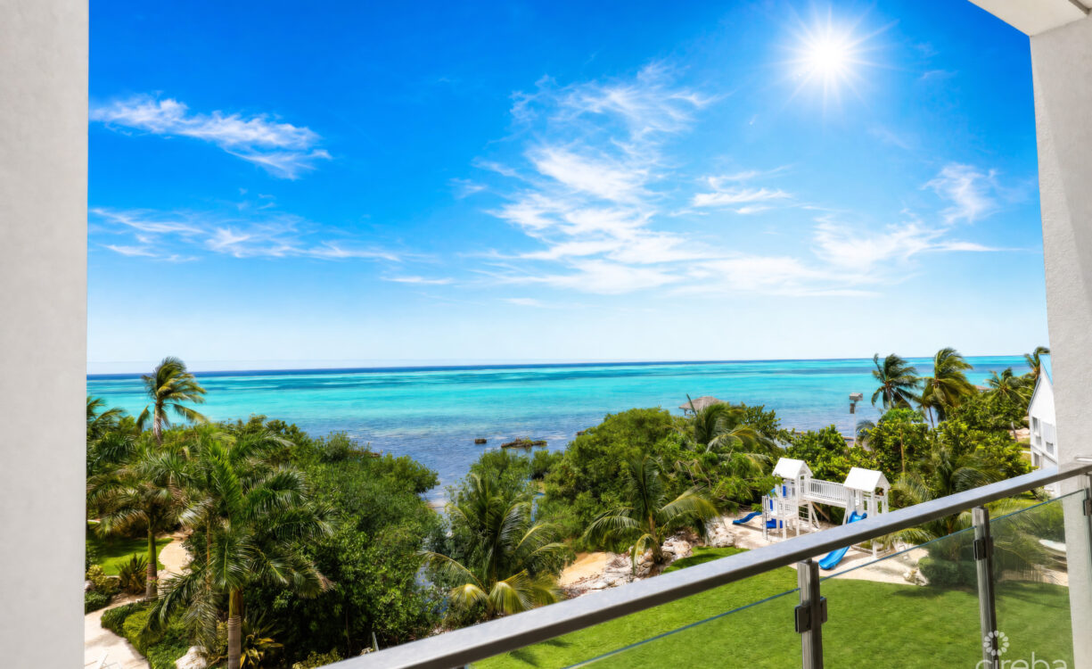 AURA #305 OCEANFRONT