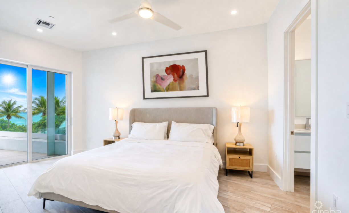 AURA #305 OCEANFRONT