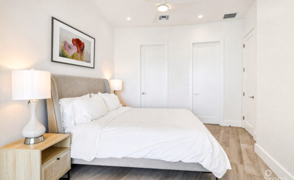 AURA #305 OCEANFRONT