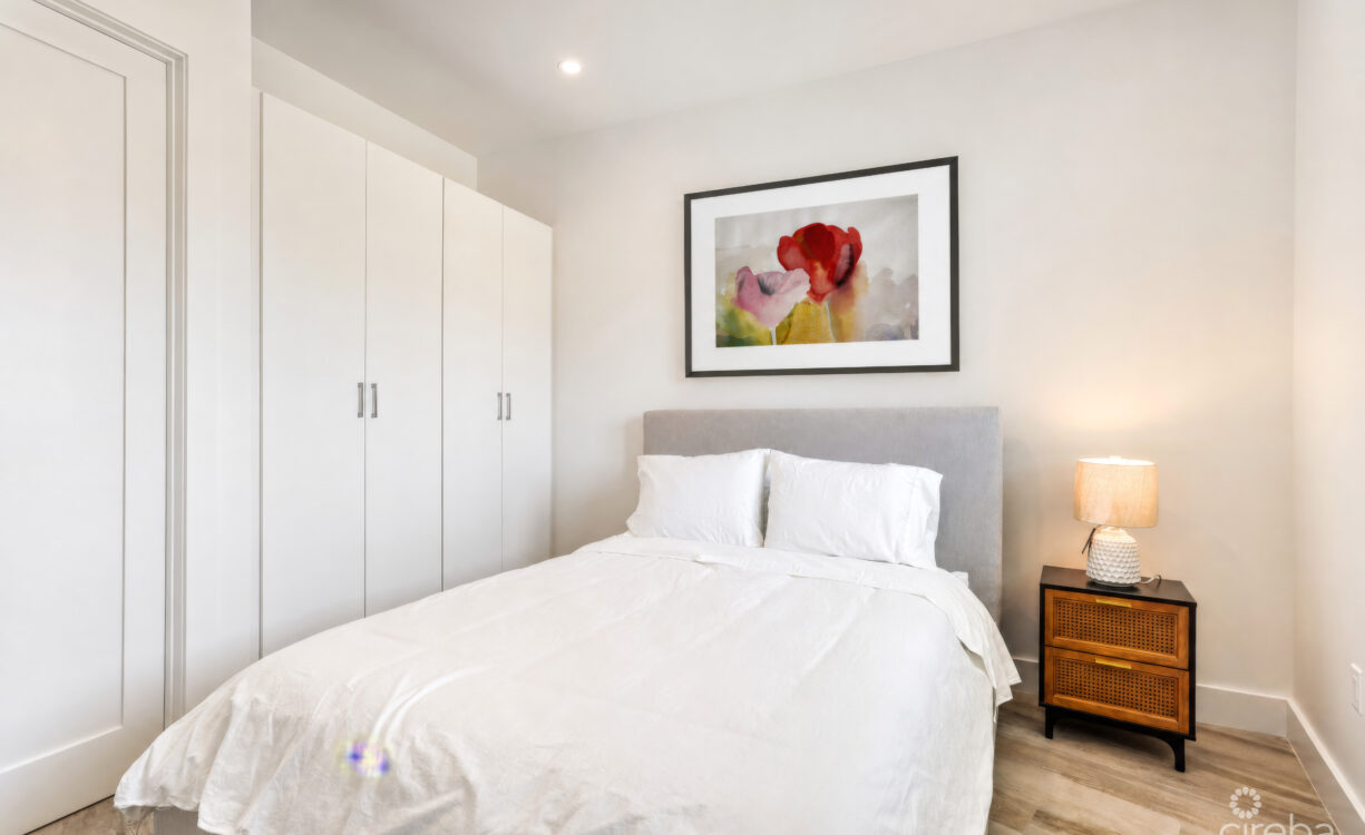 AURA #305 OCEANFRONT