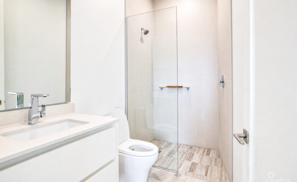 AURA #305 OCEANFRONT