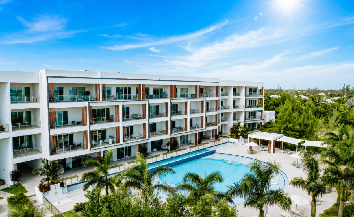 AURA #305 OCEANFRONT