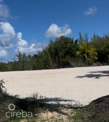 0.57 ACRES DEVELOPMENT LOT - SEAVIEW ROAD
