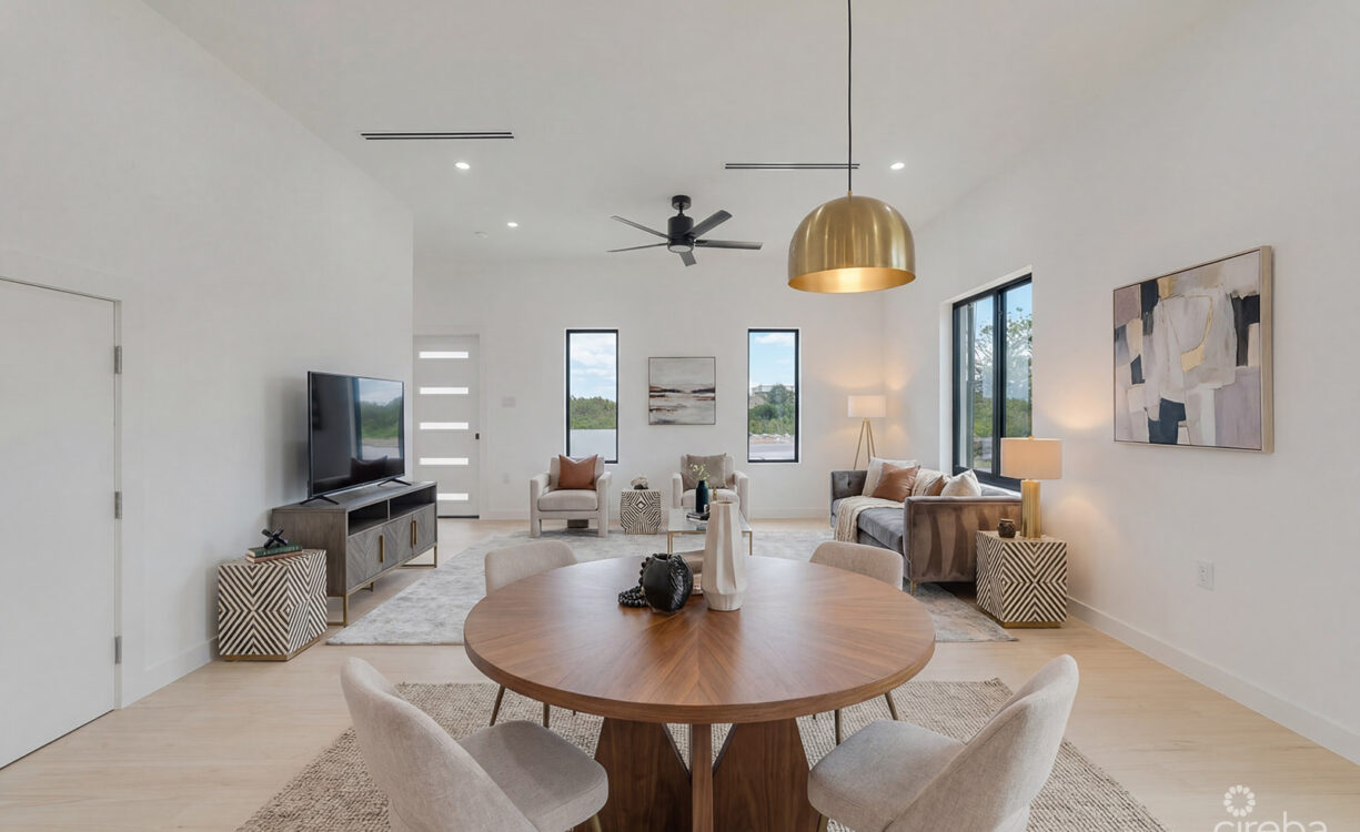 2 BEDROOM, 2.5 BATHROOM DUPLEX IN LOOKOUT GARDEN