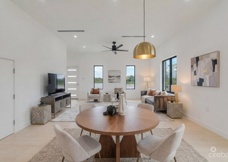 2 BEDROOM, 2.5 BATHROOM DUPLEX IN LOOKOUT GARDEN