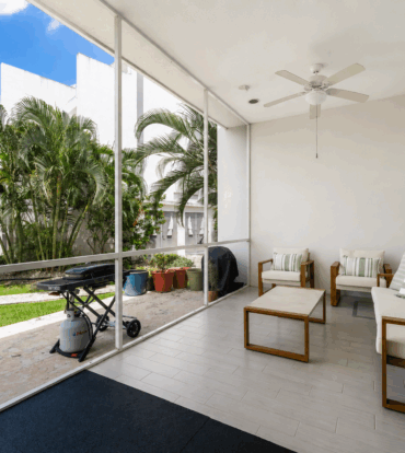 VELA 4 BED TOWNHOUSE