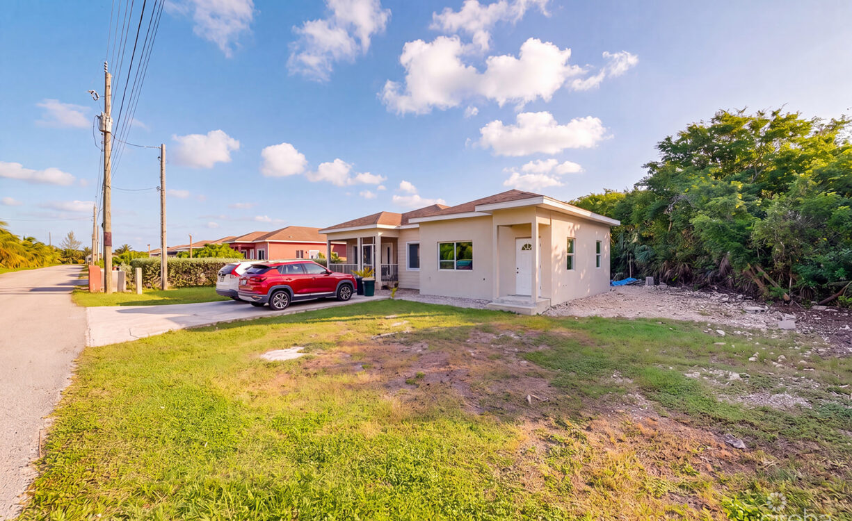 COLBY DRIVE SINGLE FAMILY HOME WITH STUDIO