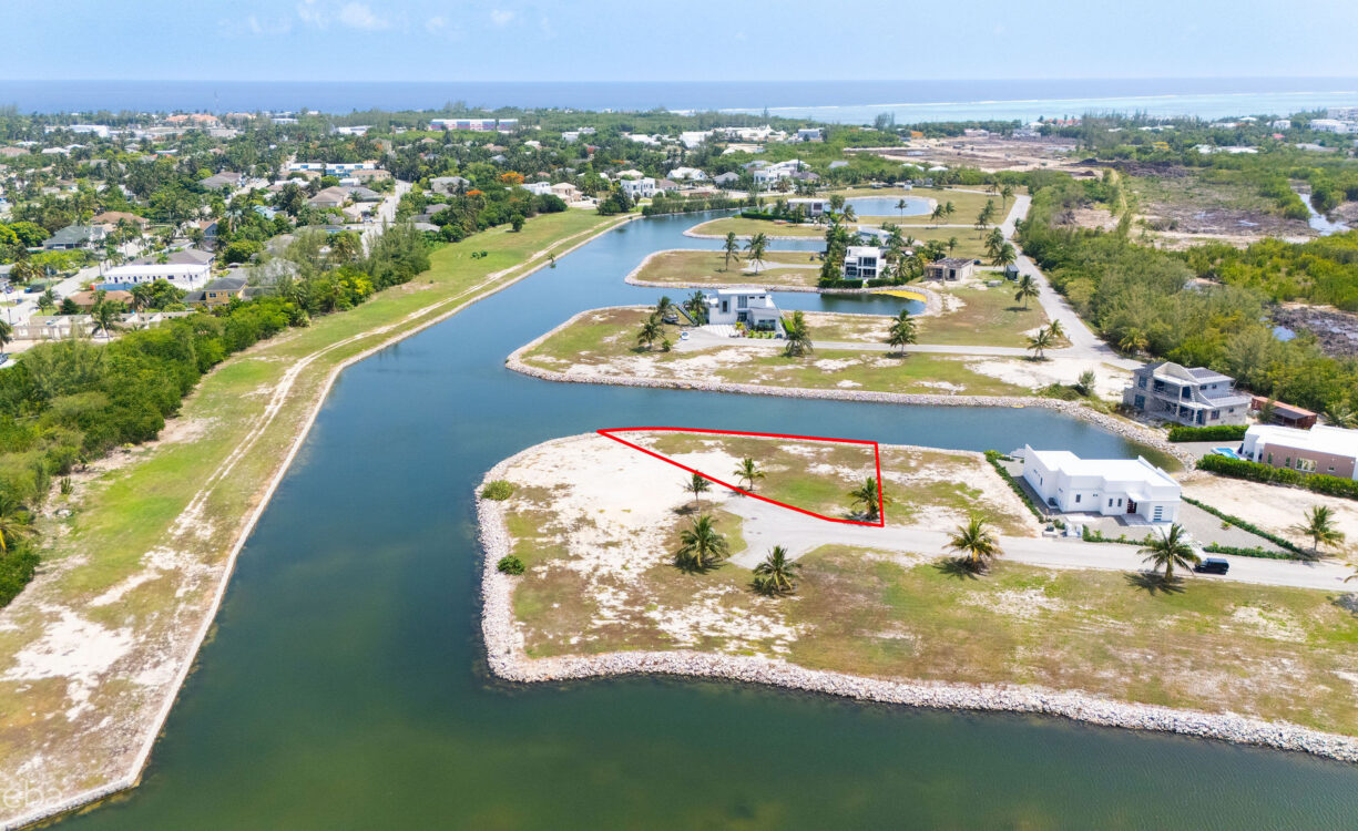 CANAL FRONT LOT IN THE CHANNELS