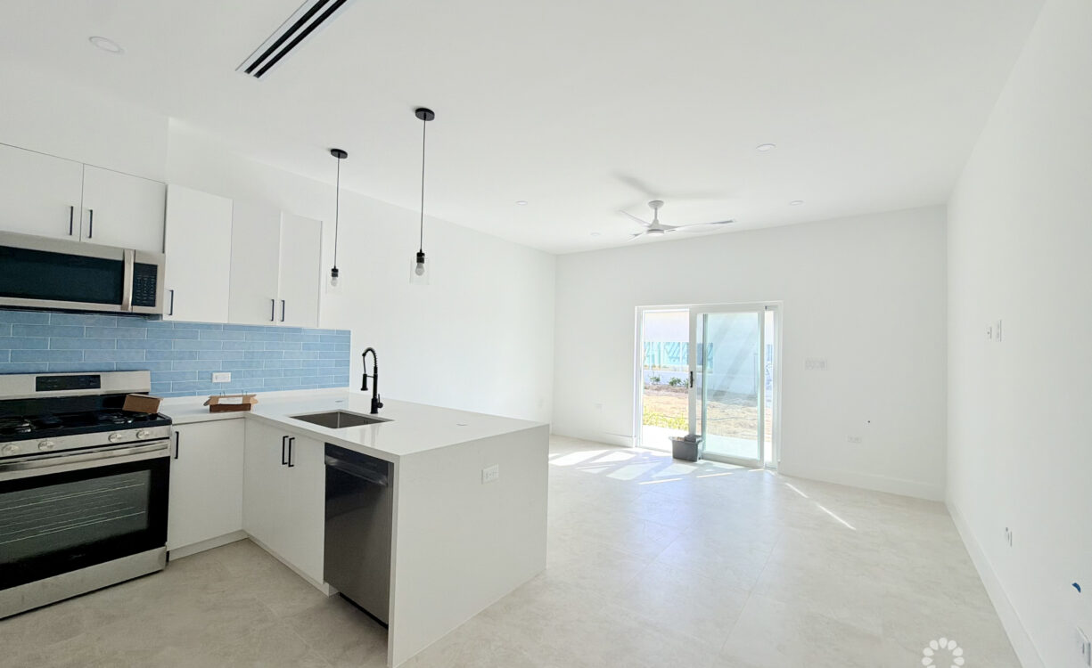 LARGE ONE BEDROOM TOWNHOME - THE MEADOWS AT BATABANO