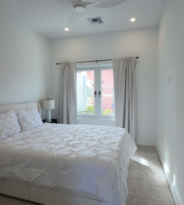 ONE BEDROOM, ONE BATHROOM SEAGRAPE UNIT - MEADOWS AT BATABANO