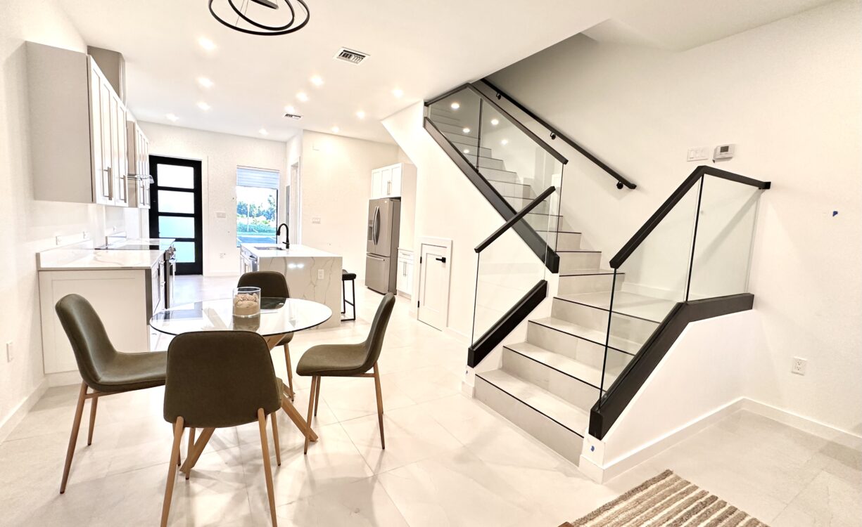 PRIVE 34, SOUTH SOUND HOME