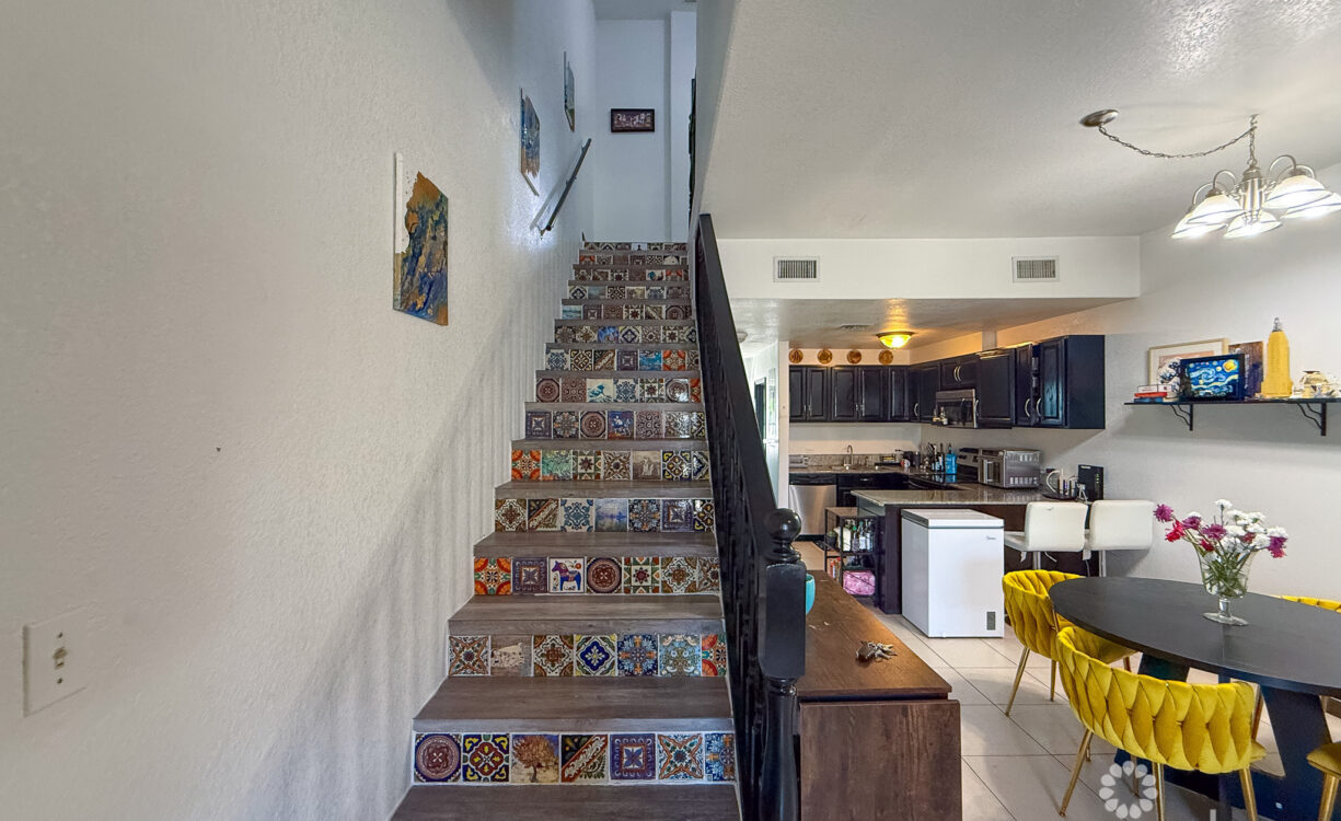 MIZPAH 2 BED, 2.5 BATH TOWNHOUSE, WEST BAY