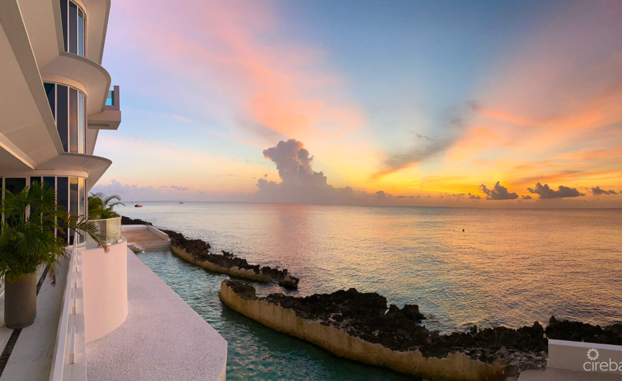 FIN 11 - OCEANFRONT CONDO