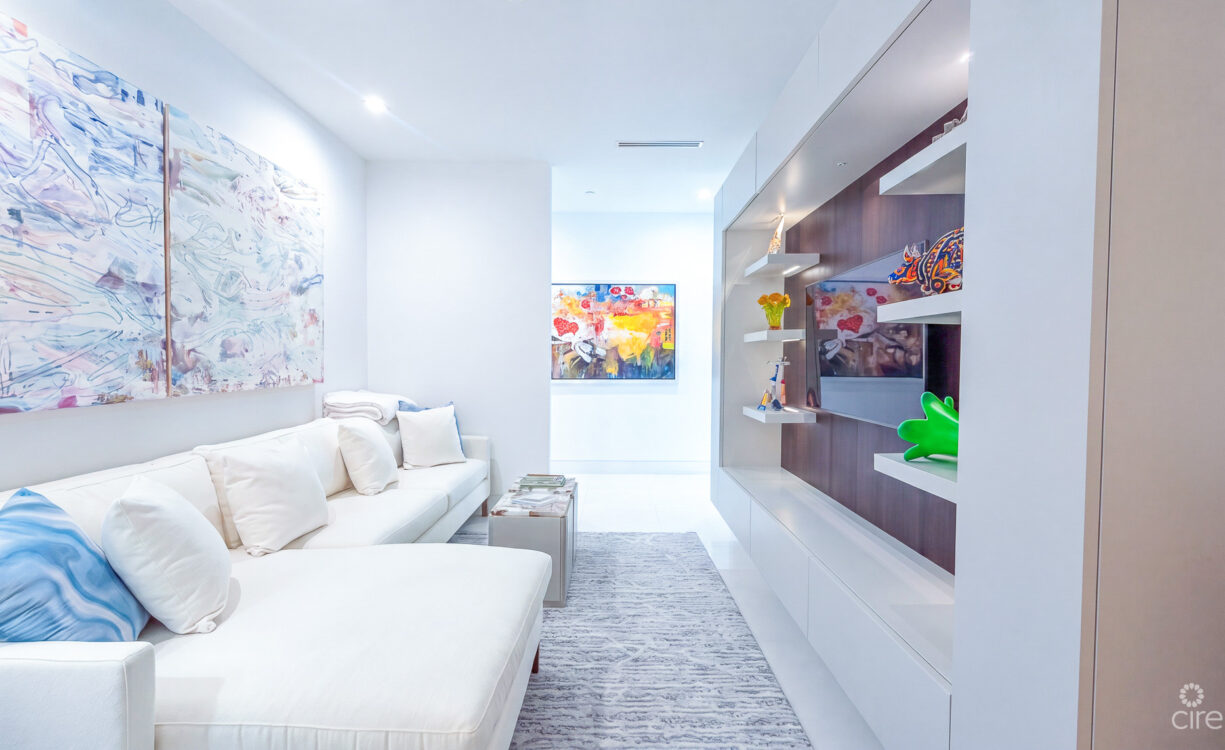 FIN 11 - OCEANFRONT CONDO