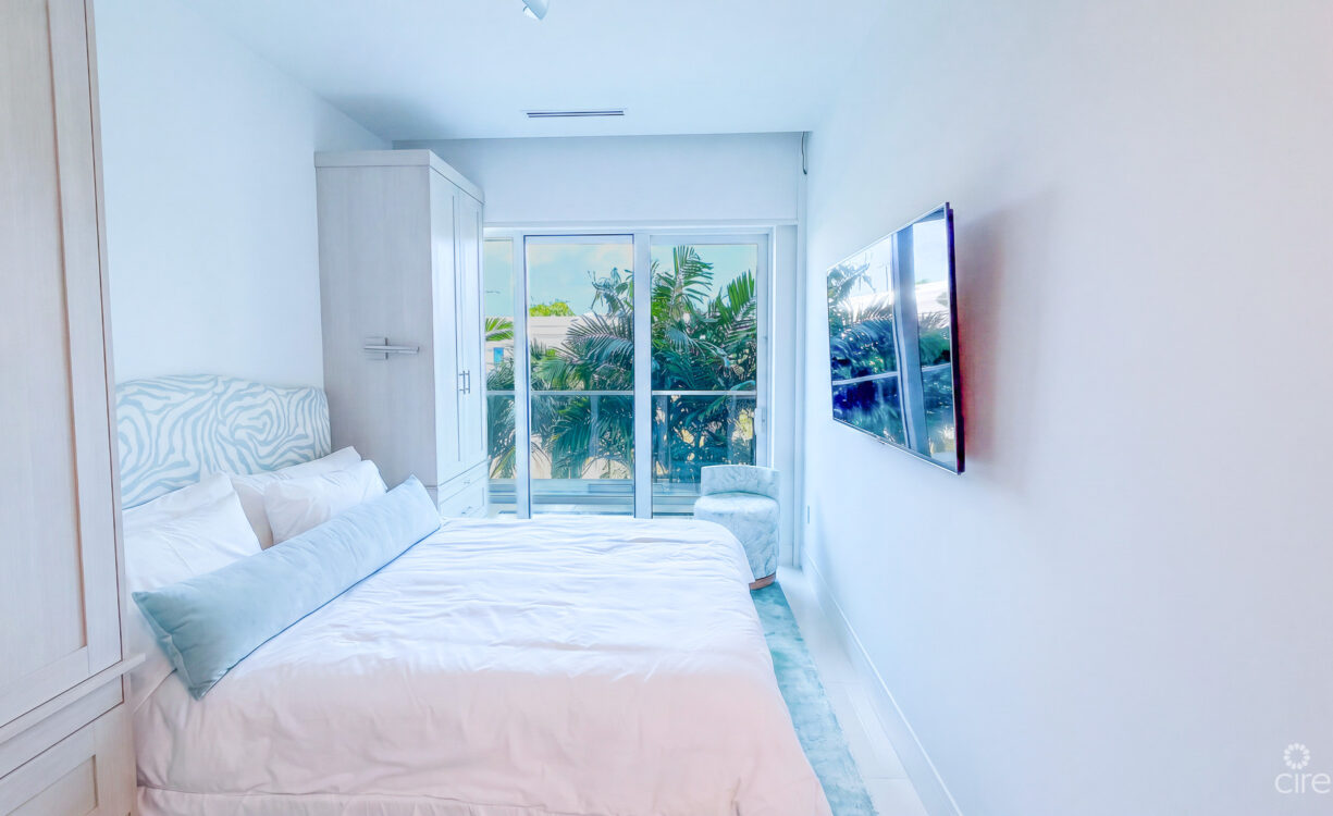 FIN 11 - OCEANFRONT CONDO