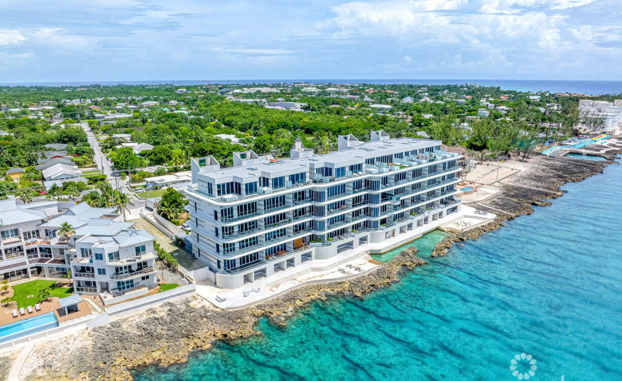 FIN 11 - OCEANFRONT CONDO