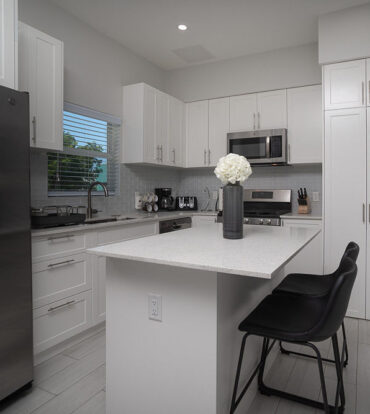 2 BED 2 BATH CONDO 61 WEST