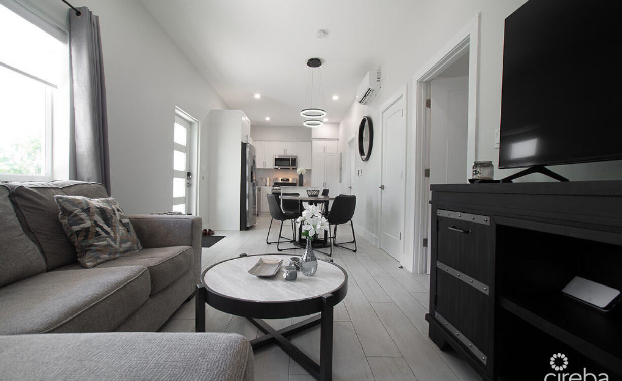 2 BED 2 BATH CONDO 61 WEST