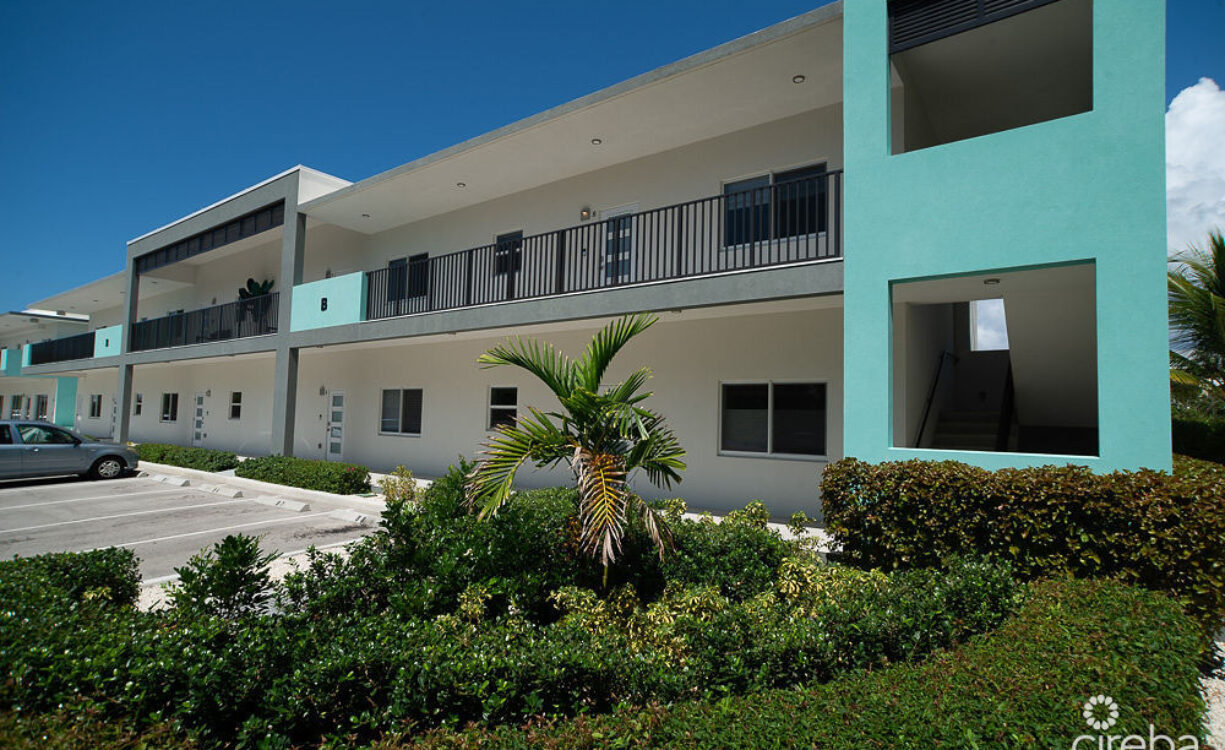 2 BED 2 BATH CONDO 61 WEST
