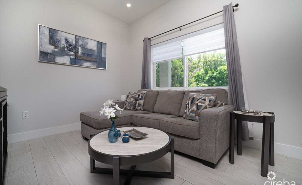 2 BED 2 BATH CONDO 61 WEST