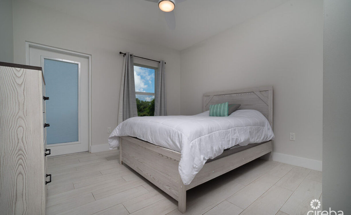 2 BED 2 BATH CONDO 61 WEST