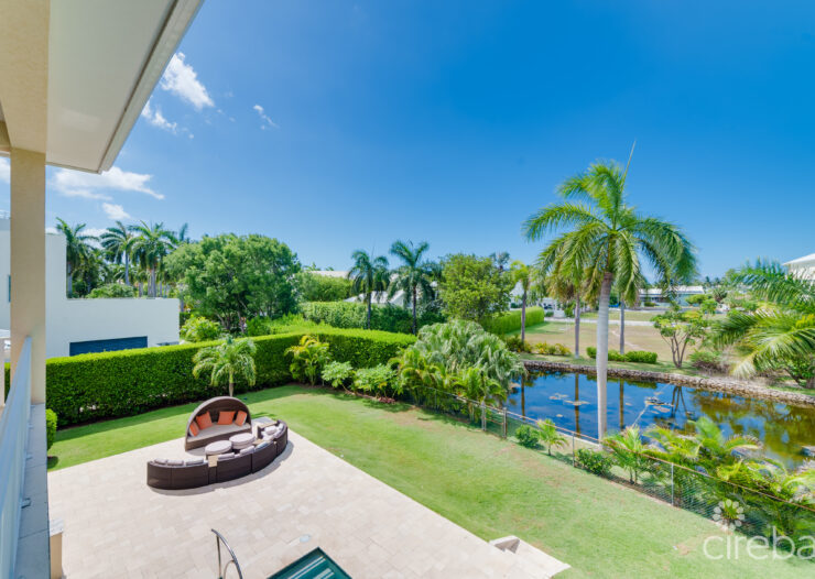 BRITANNIA DRIVE 526, EXECUTIVE FAMILY HOME