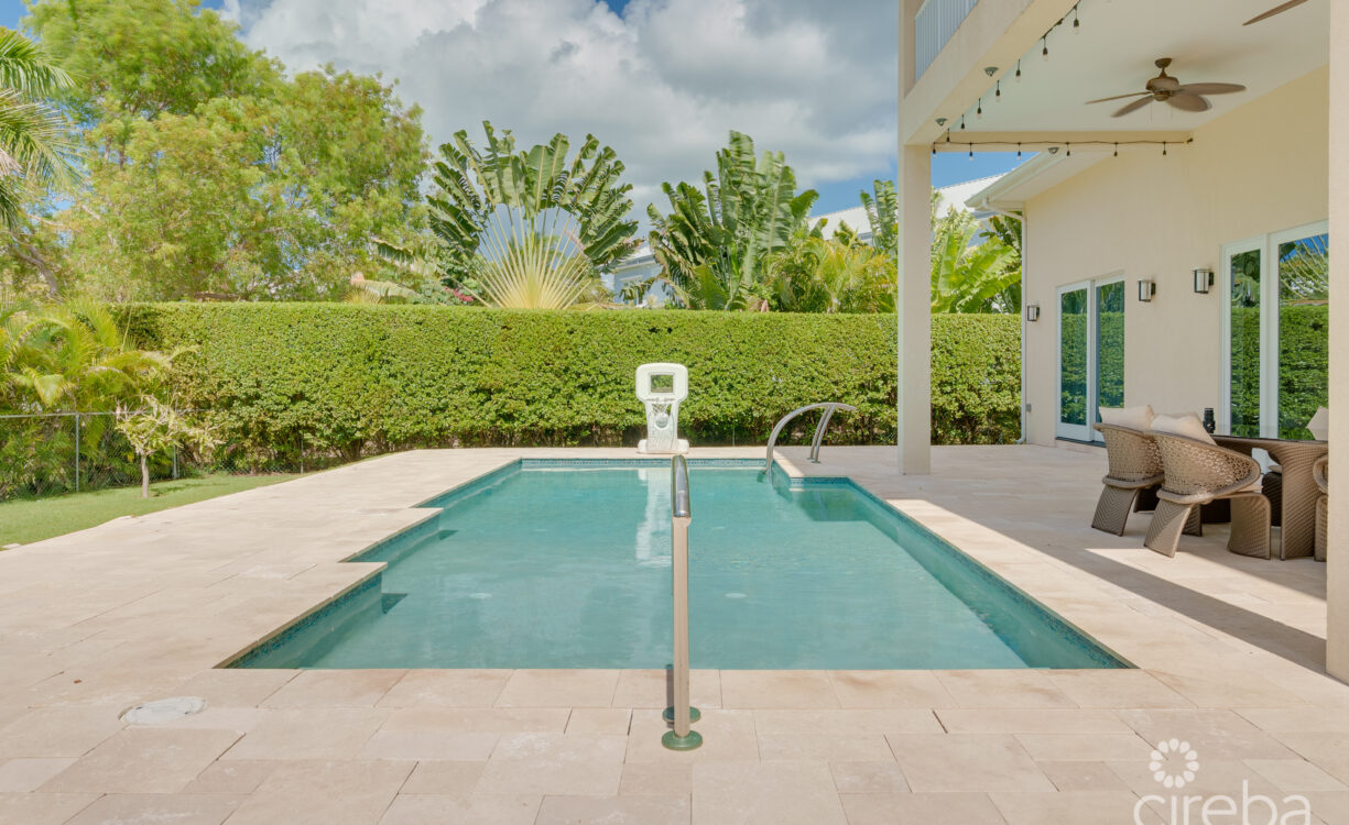 BRITANNIA DRIVE 526, EXECUTIVE FAMILY HOME