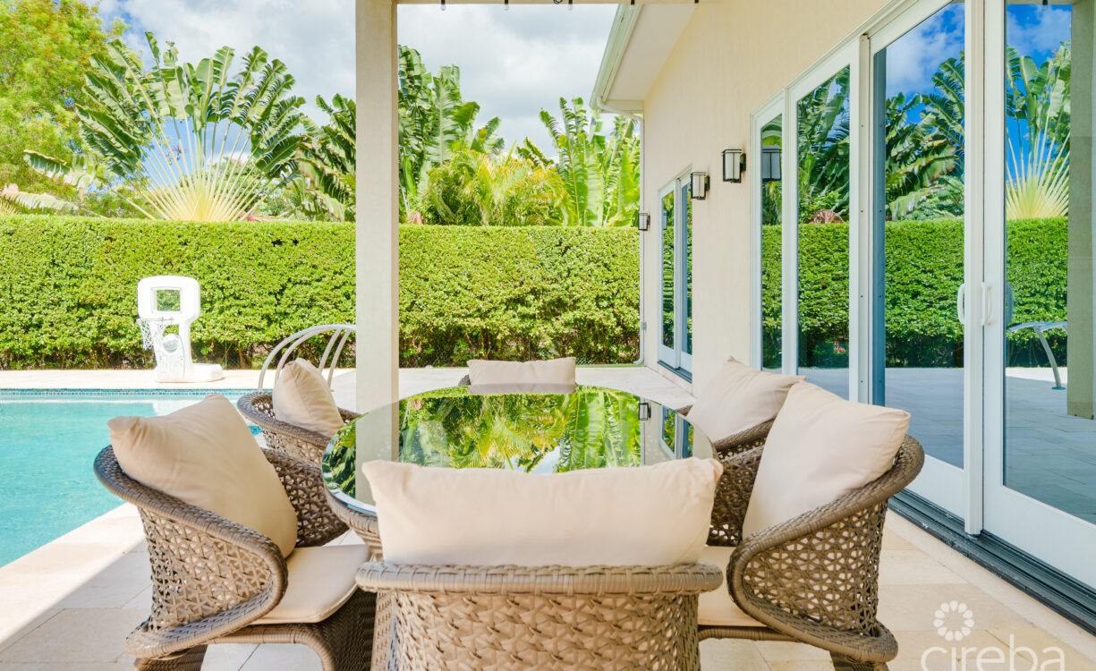BRITANNIA DRIVE 526, EXECUTIVE FAMILY HOME
