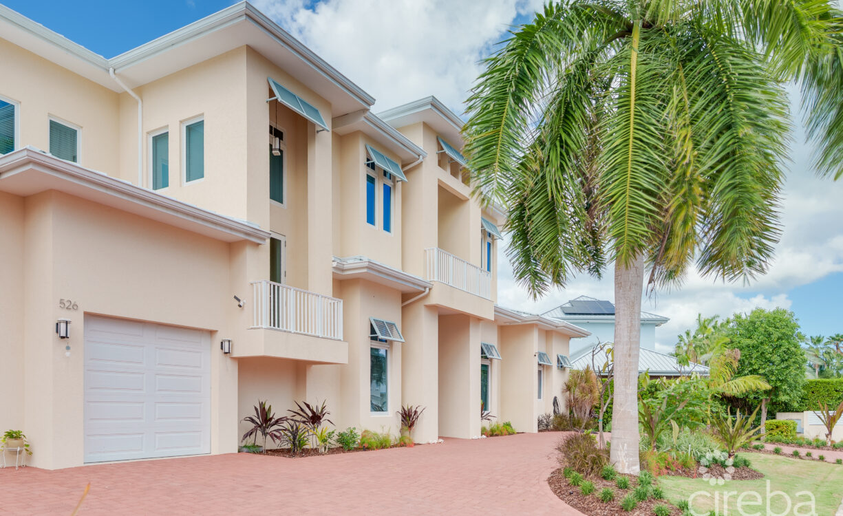 BRITANNIA DRIVE 526, EXECUTIVE FAMILY HOME