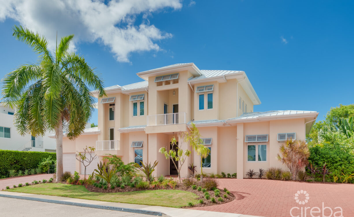 BRITANNIA DRIVE 526, EXECUTIVE FAMILY HOME