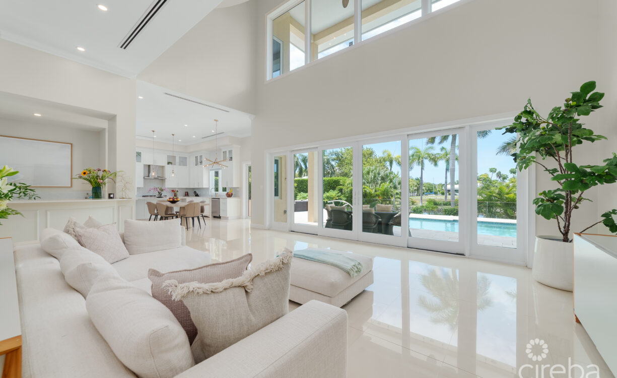 BRITANNIA DRIVE 526, EXECUTIVE FAMILY HOME