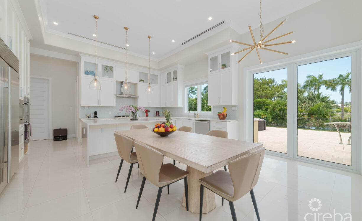 BRITANNIA DRIVE 526, EXECUTIVE FAMILY HOME