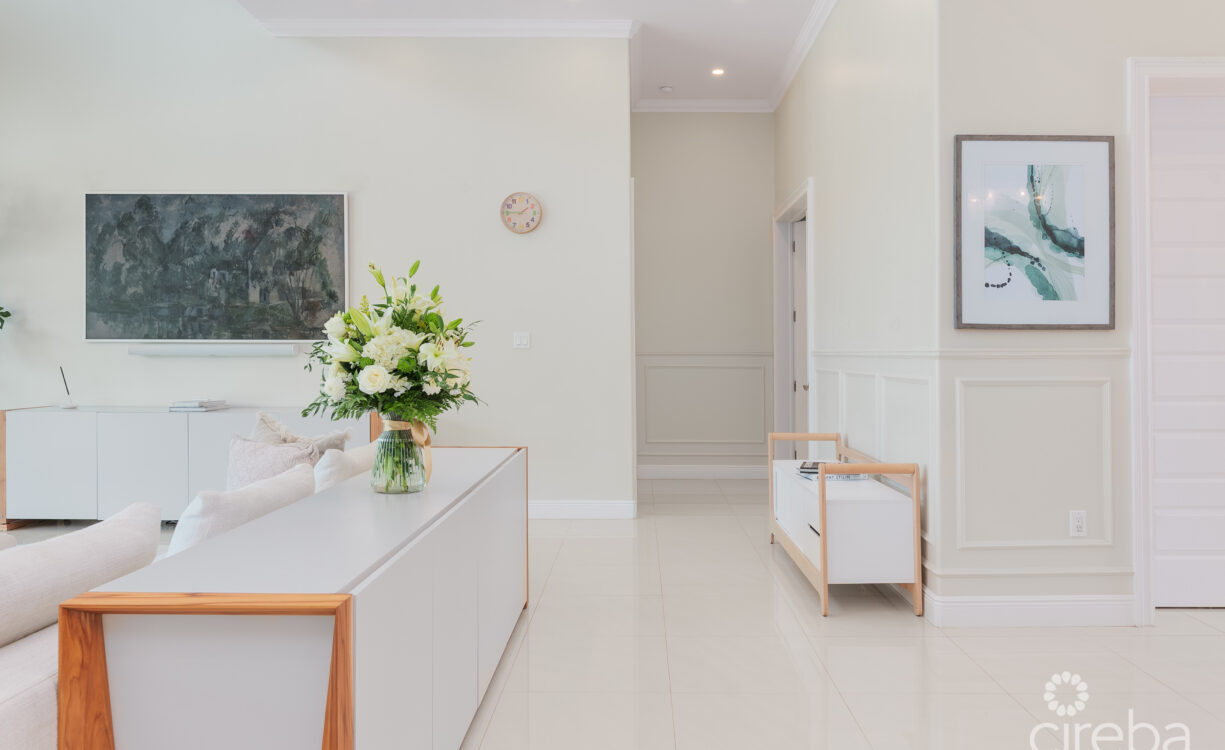 BRITANNIA DRIVE 526, EXECUTIVE FAMILY HOME