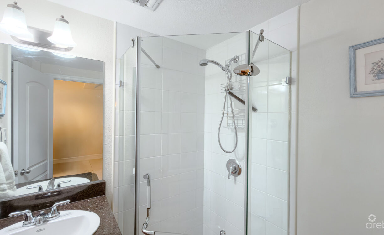 VALENCIA HEIGHTS 2 BED