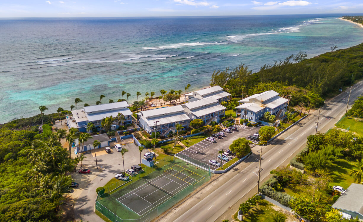 MOON BAY 6, BEACHFRONT 2 BED
