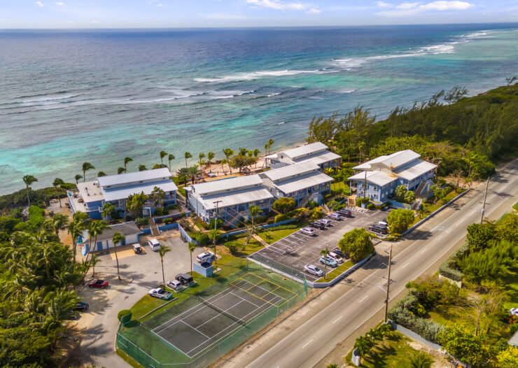 MOON BAY 6, BEACHFRONT 2 BED