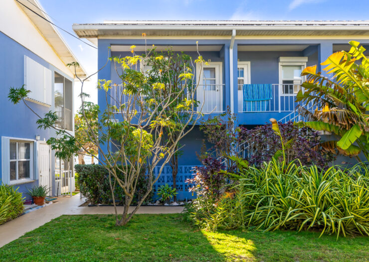 MOON BAY 6, BEACHFRONT 2 BED