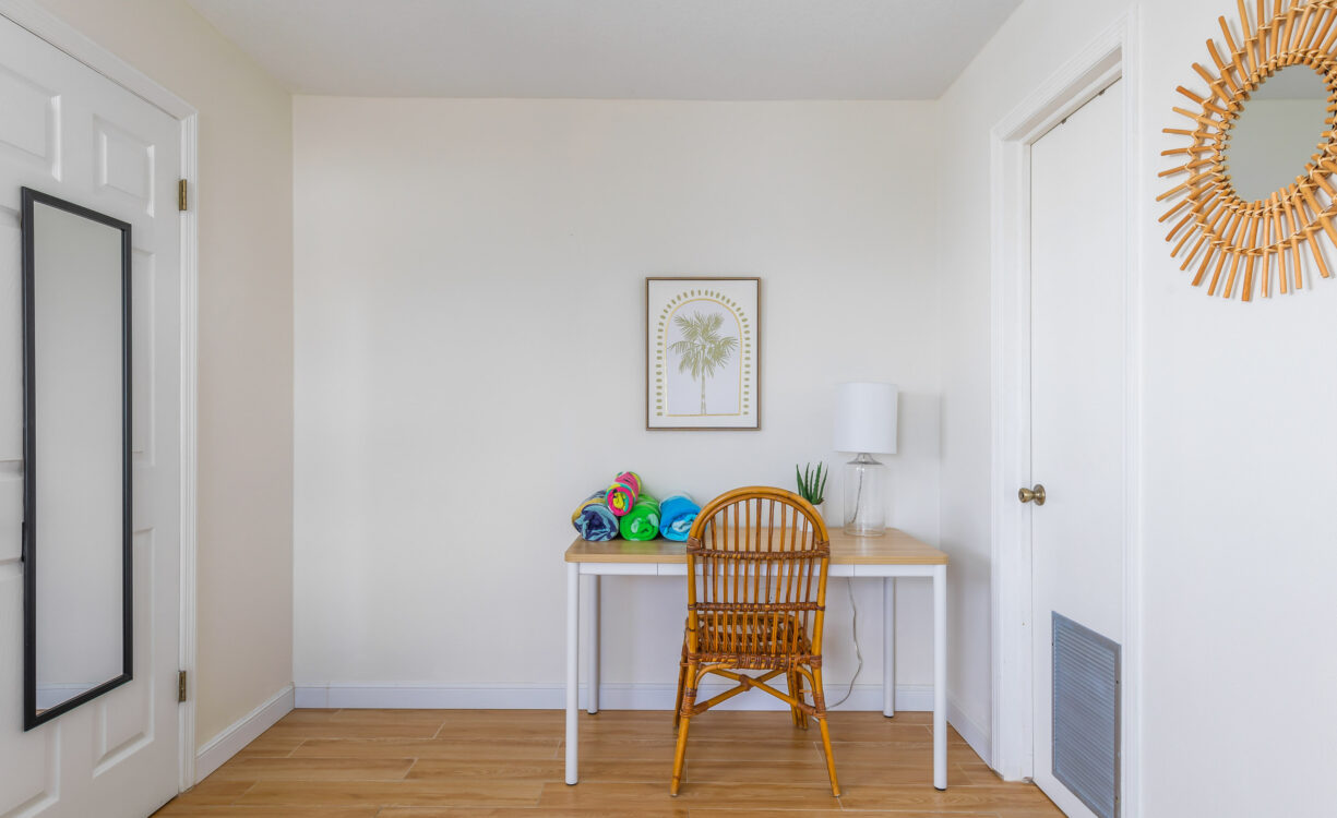 MOON BAY 6, BEACHFRONT 2 BED
