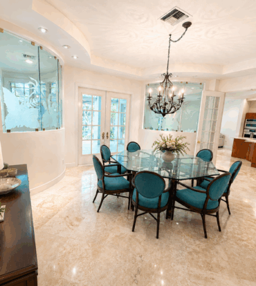 RARE KING'S COURT VILLA IN BRITANNIA | SEVEN MILE BEACH CORRIDOR