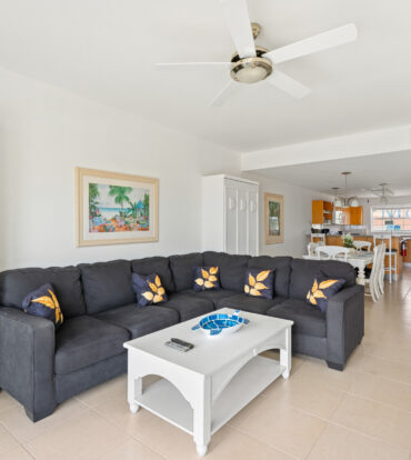 CASTAWAY COVES #115 UPDATED FIRST FLOOR RETREAT